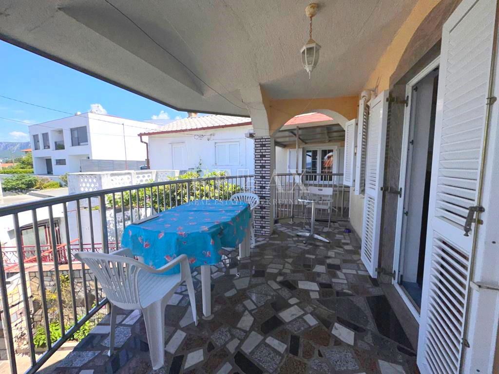 Novi Vinodolski - Casa con tre appartamenti