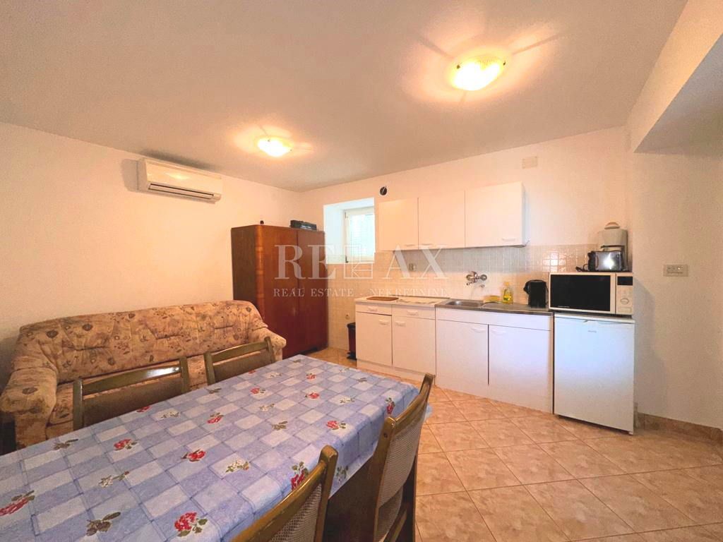 Novi Vinodolski - Casa con tre appartamenti