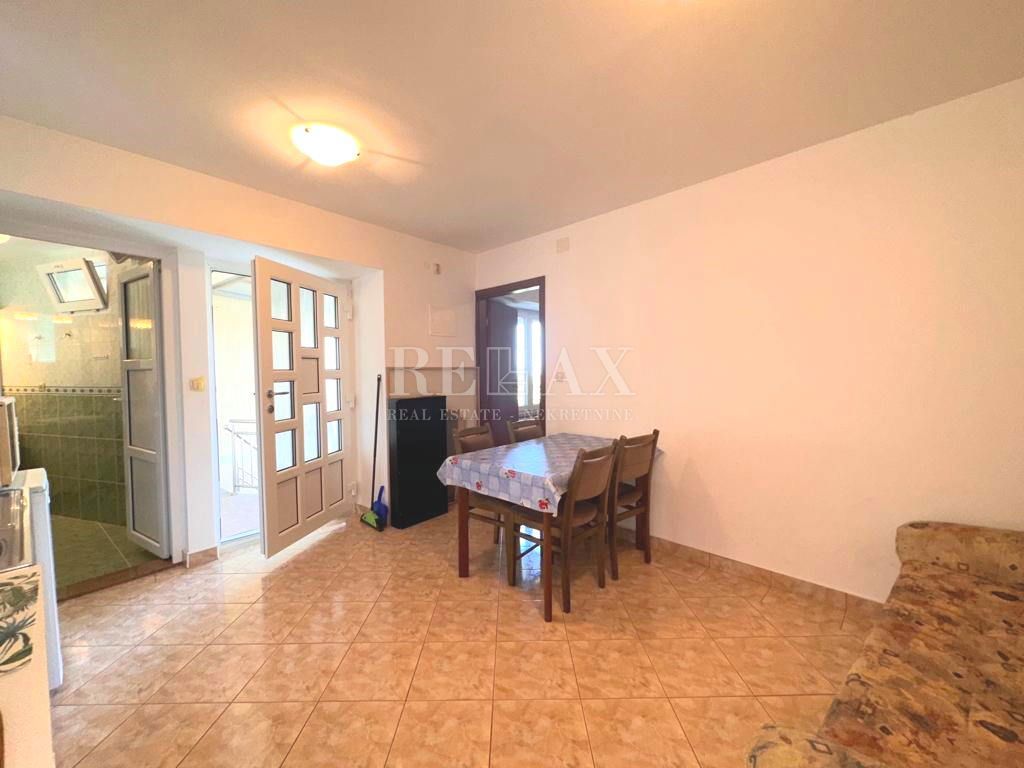 Novi Vinodolski - Casa con tre appartamenti