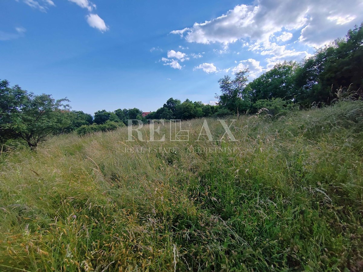 Viškovo, Marčelji - terreno edificabile di 4700 m2