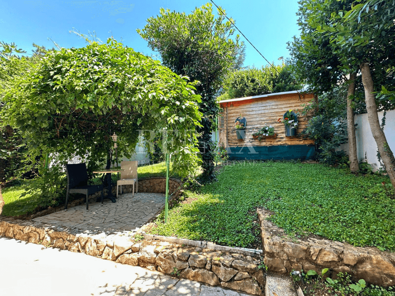 Selce - Casa con giardino e vista mare
