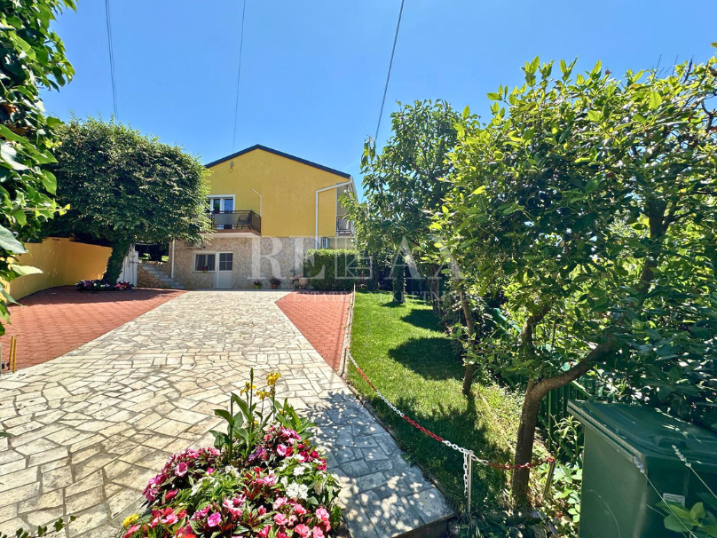 Selce - Casa con giardino e vista mare