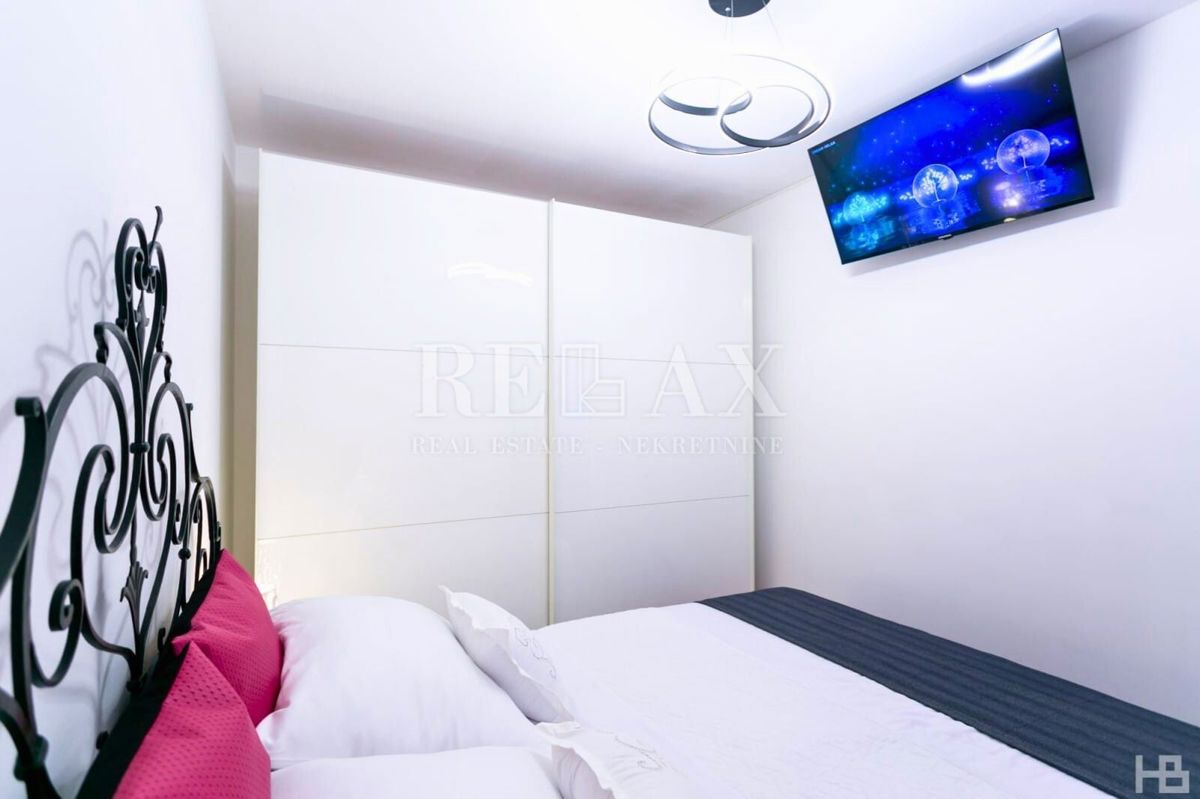 Rijeka, Pećine - appartamento prima fila al mare