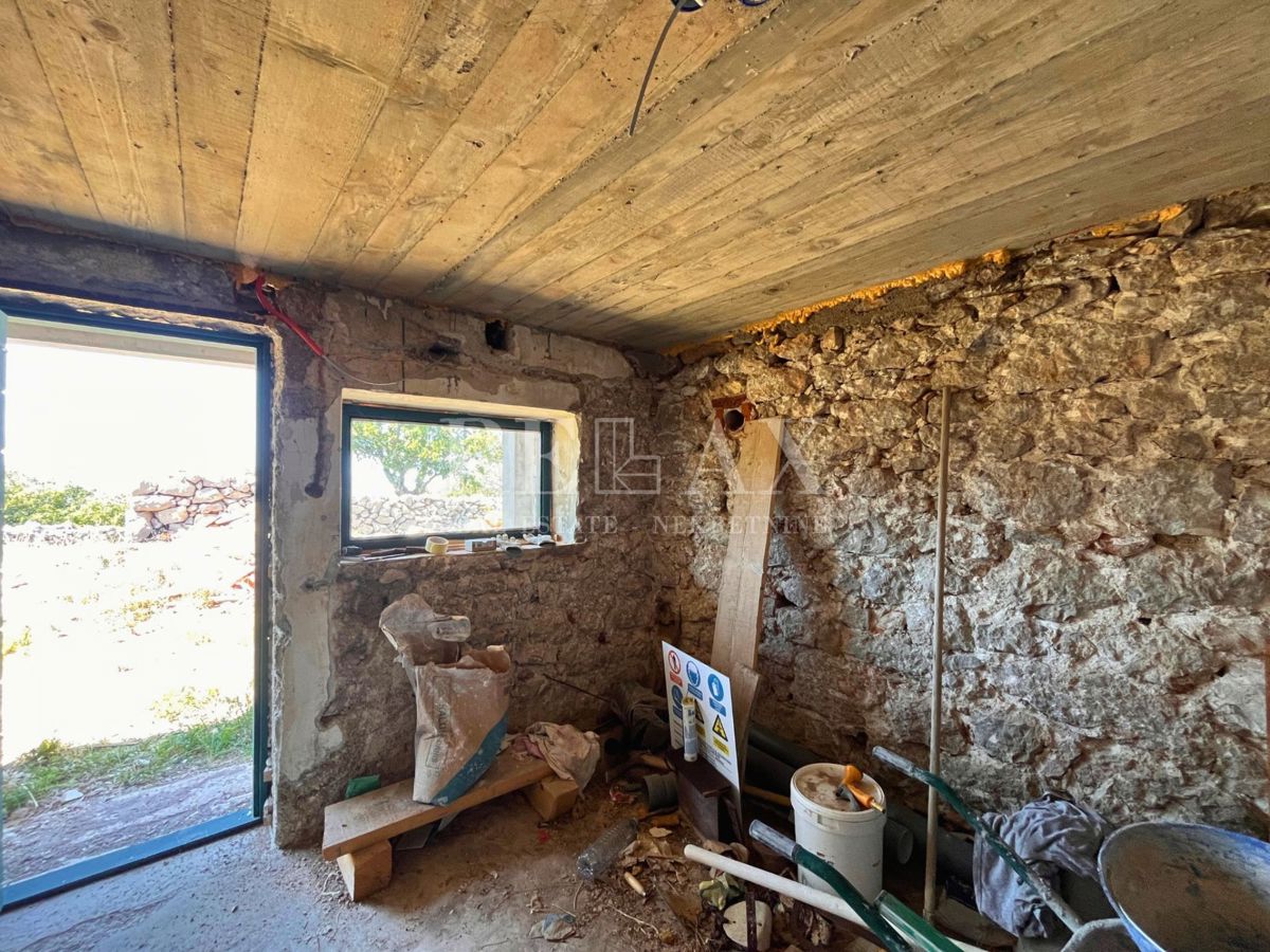 Jablanac - casa in pietra con vista sul mare