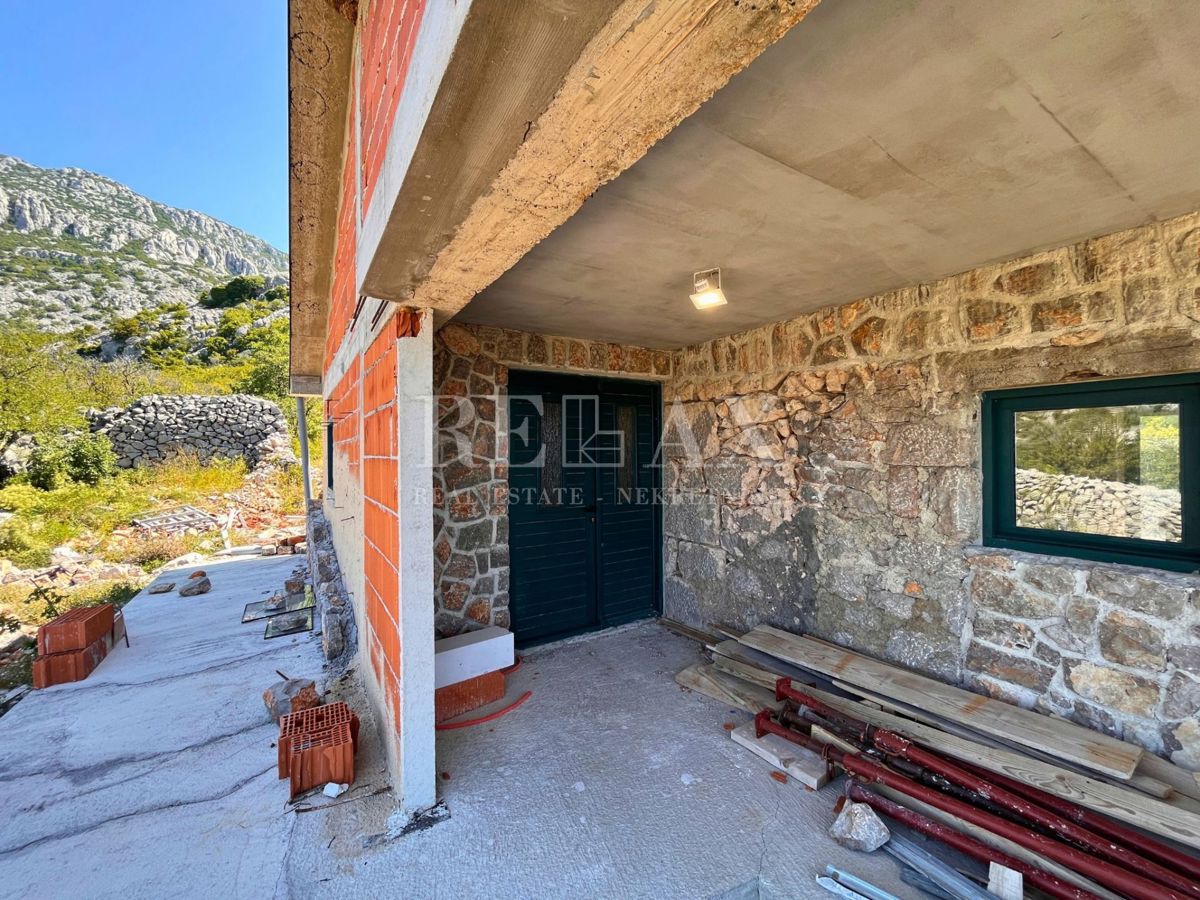 Jablanac - casa in pietra con vista sul mare