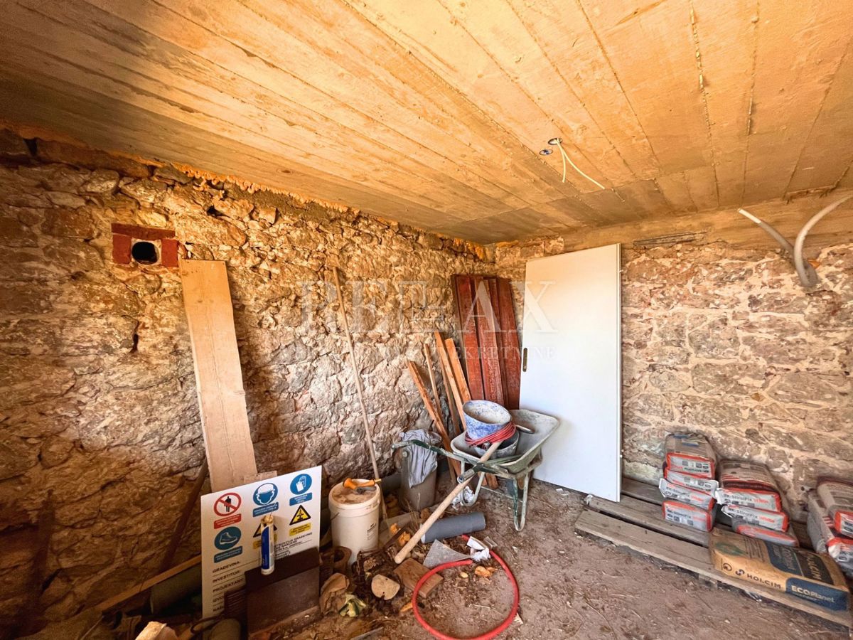 Jablanac - casa in pietra con vista sul mare