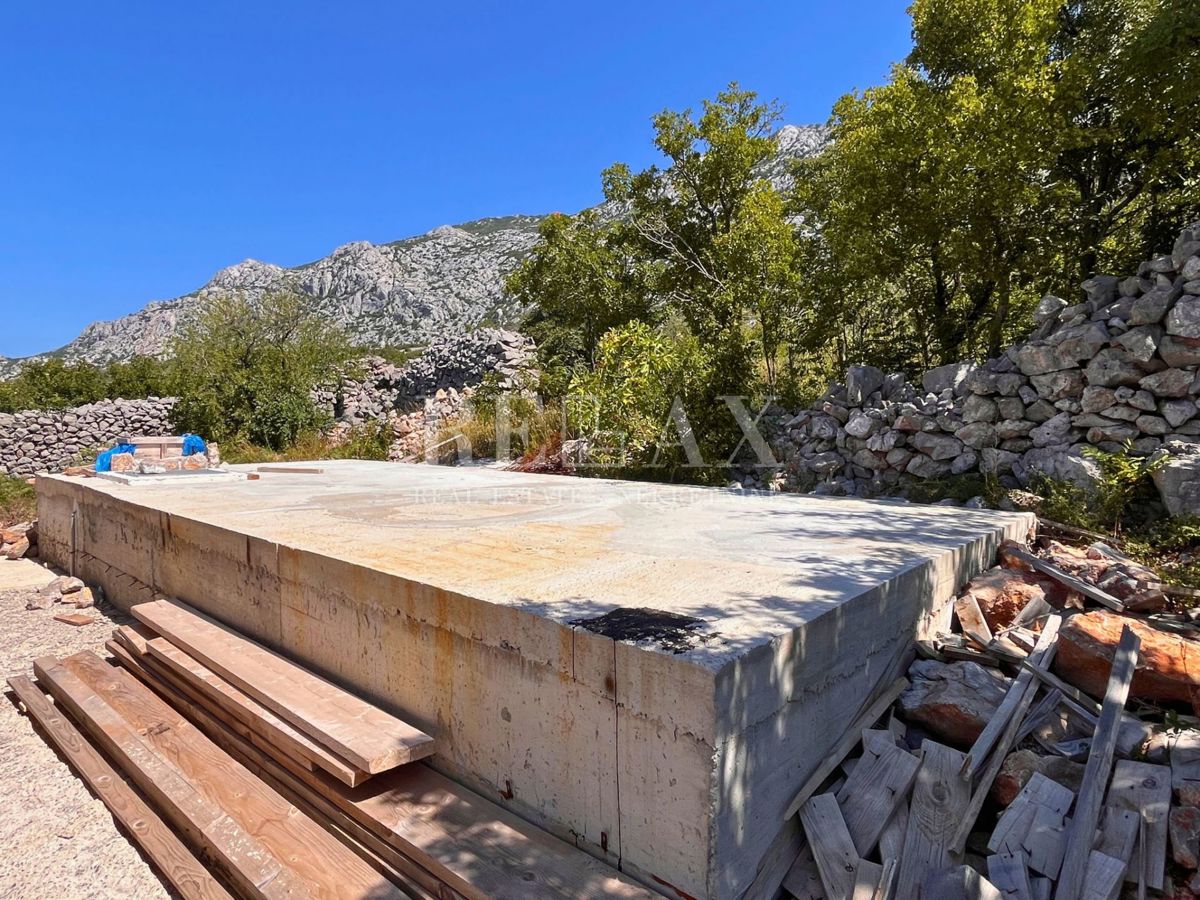 Jablanac - casa in pietra con vista sul mare