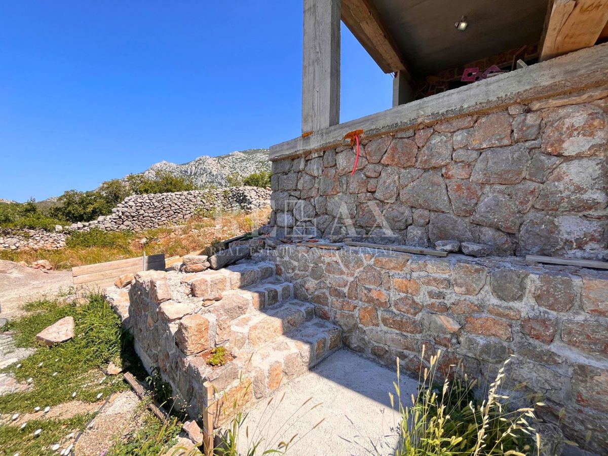 Jablanac - casa in pietra con vista sul mare