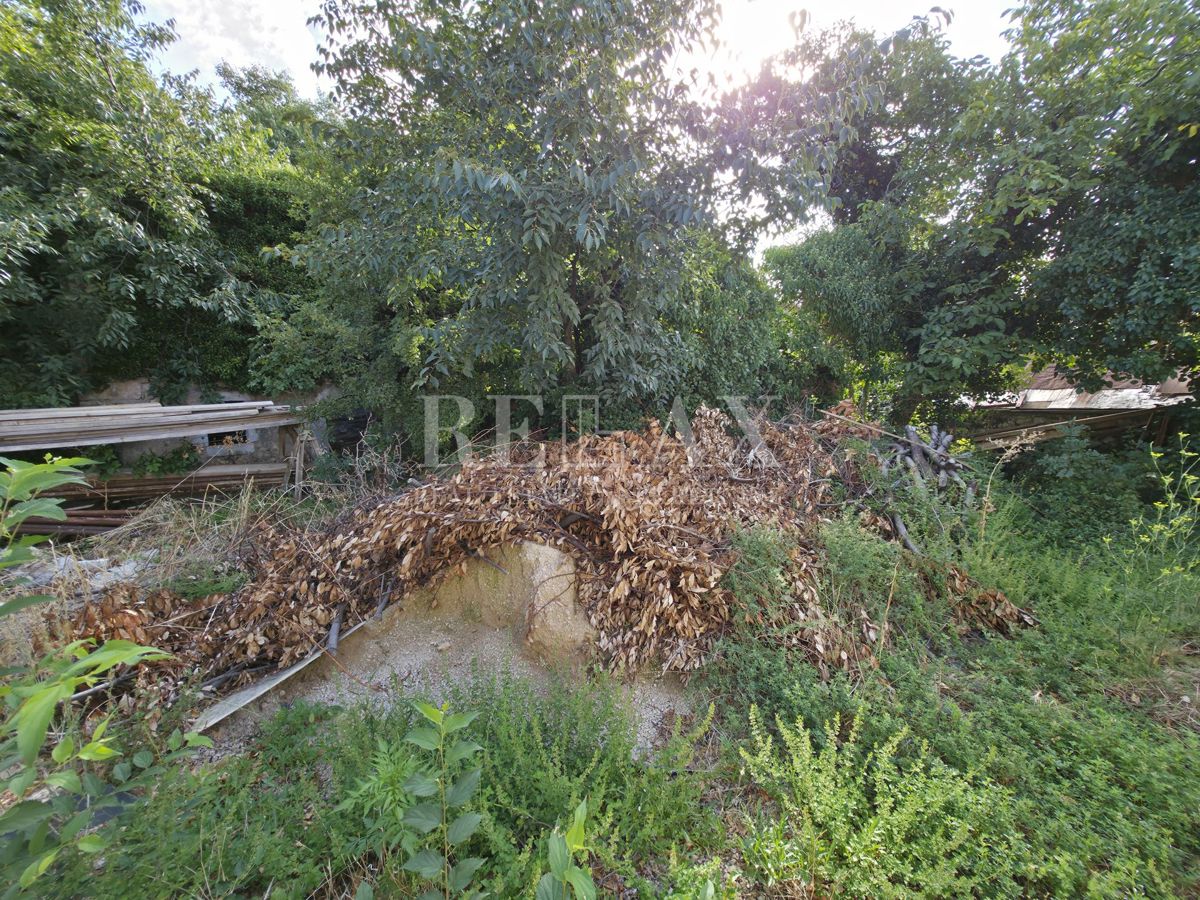 Crikvenica - antico da ristrutturare completamente