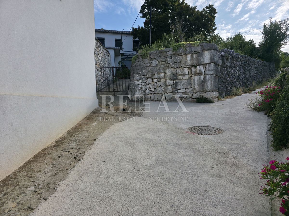 Crikvenica - antico da ristrutturare completamente