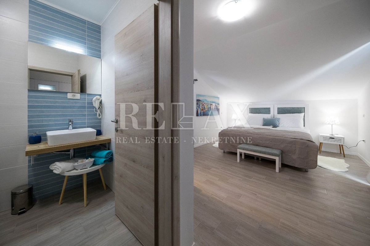 Tribalj - villa moderna con piscina