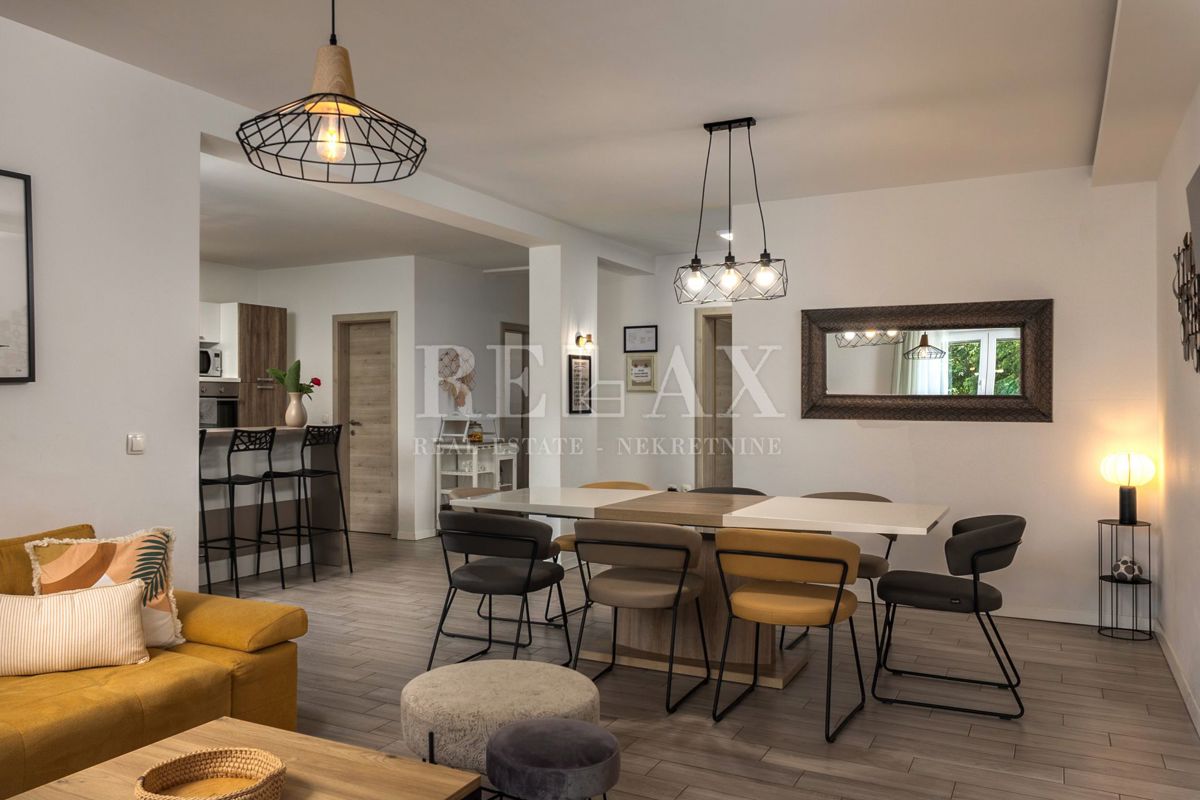 Tribalj - villa moderna con piscina