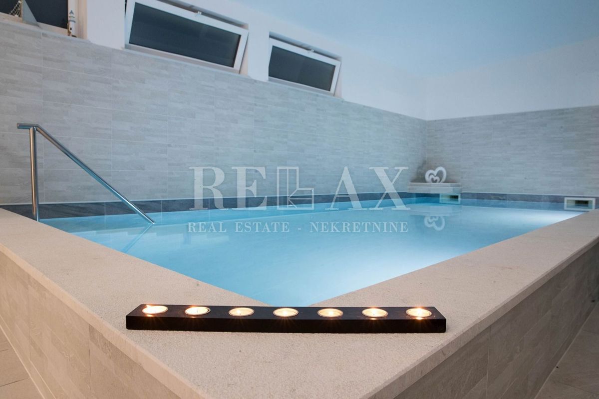 Tribalj - villa moderna con piscina