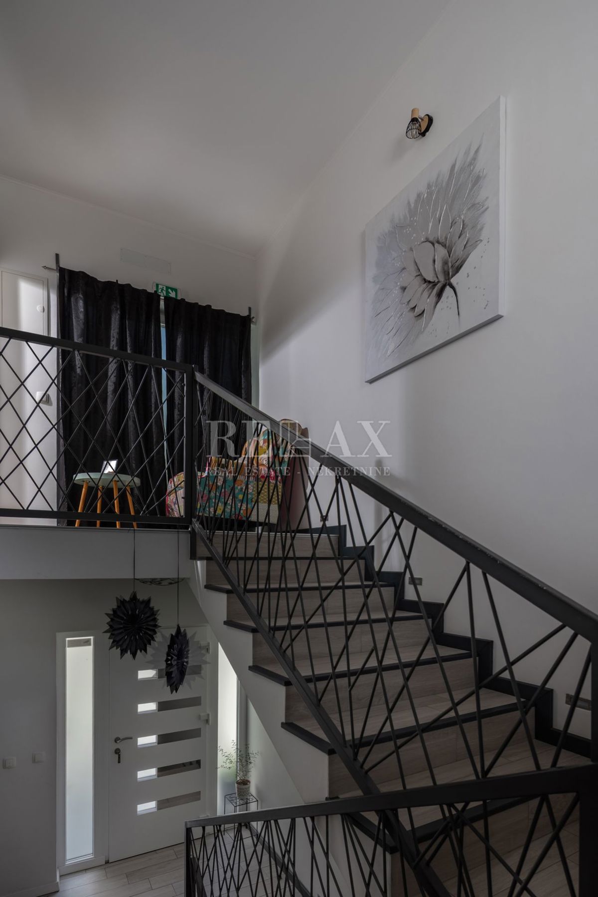 Tribalj - villa moderna con piscina