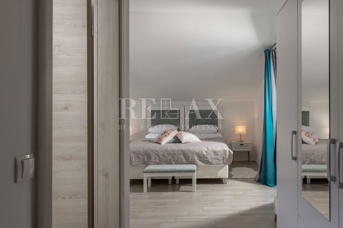 Tribalj - villa moderna con piscina