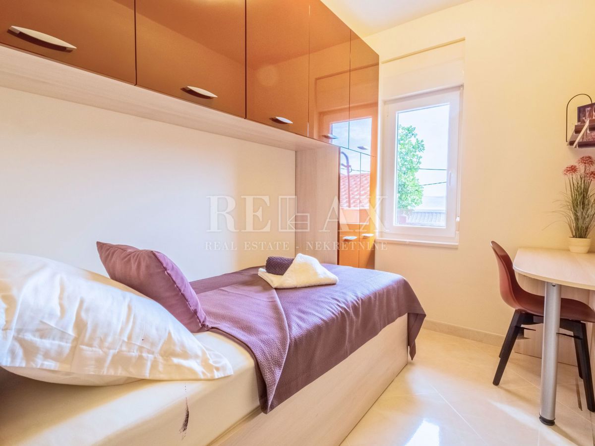 Novi Vinodolski - casa con 3 unità abitative