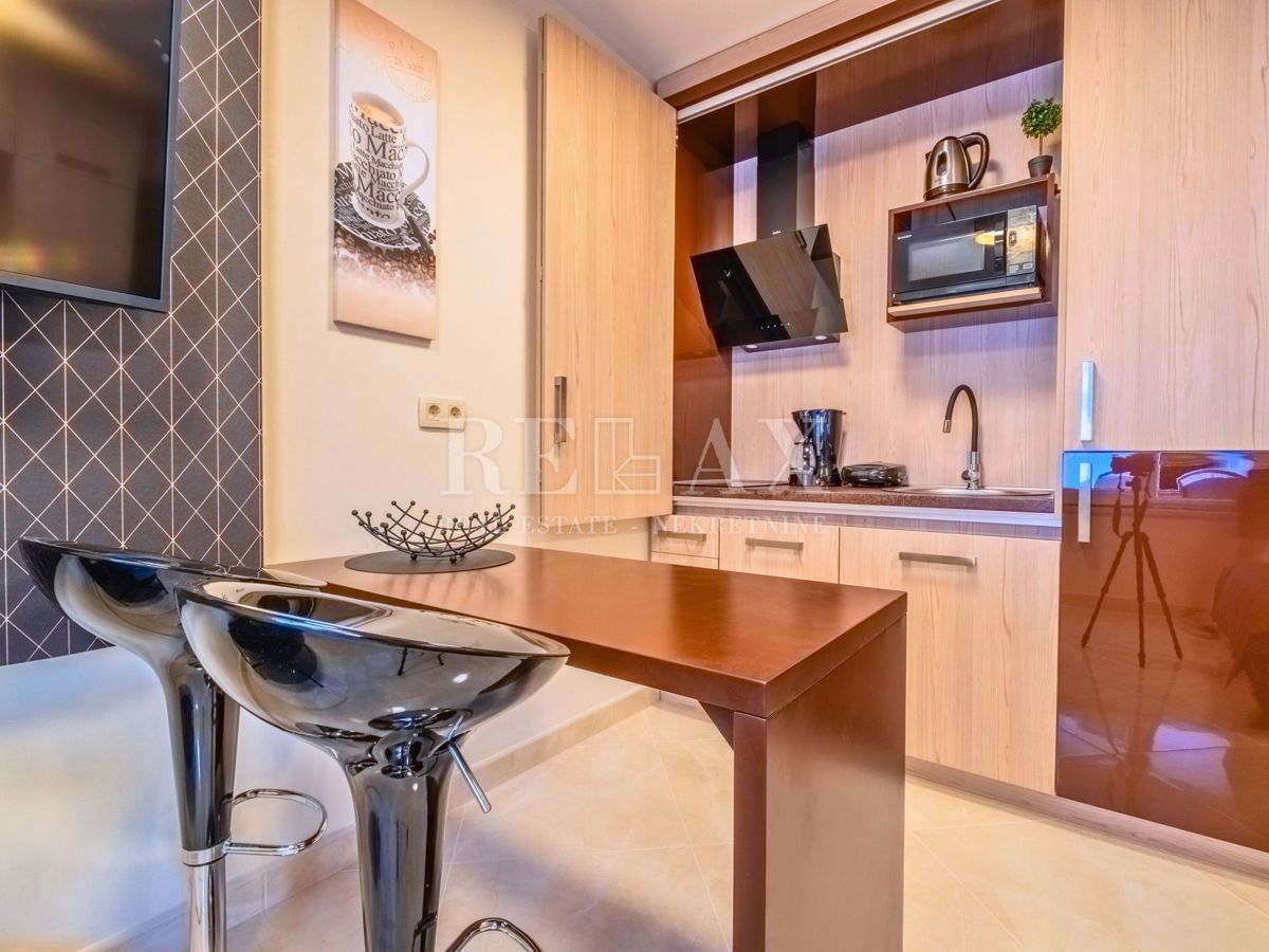 Novi Vinodolski - casa con 3 unità abitative