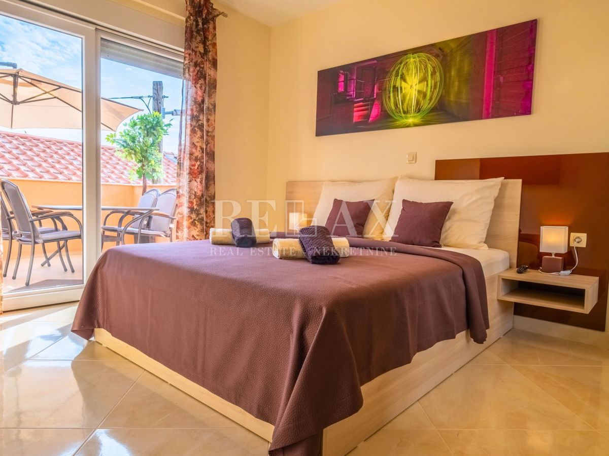 Novi Vinodolski - casa con 3 unità abitative