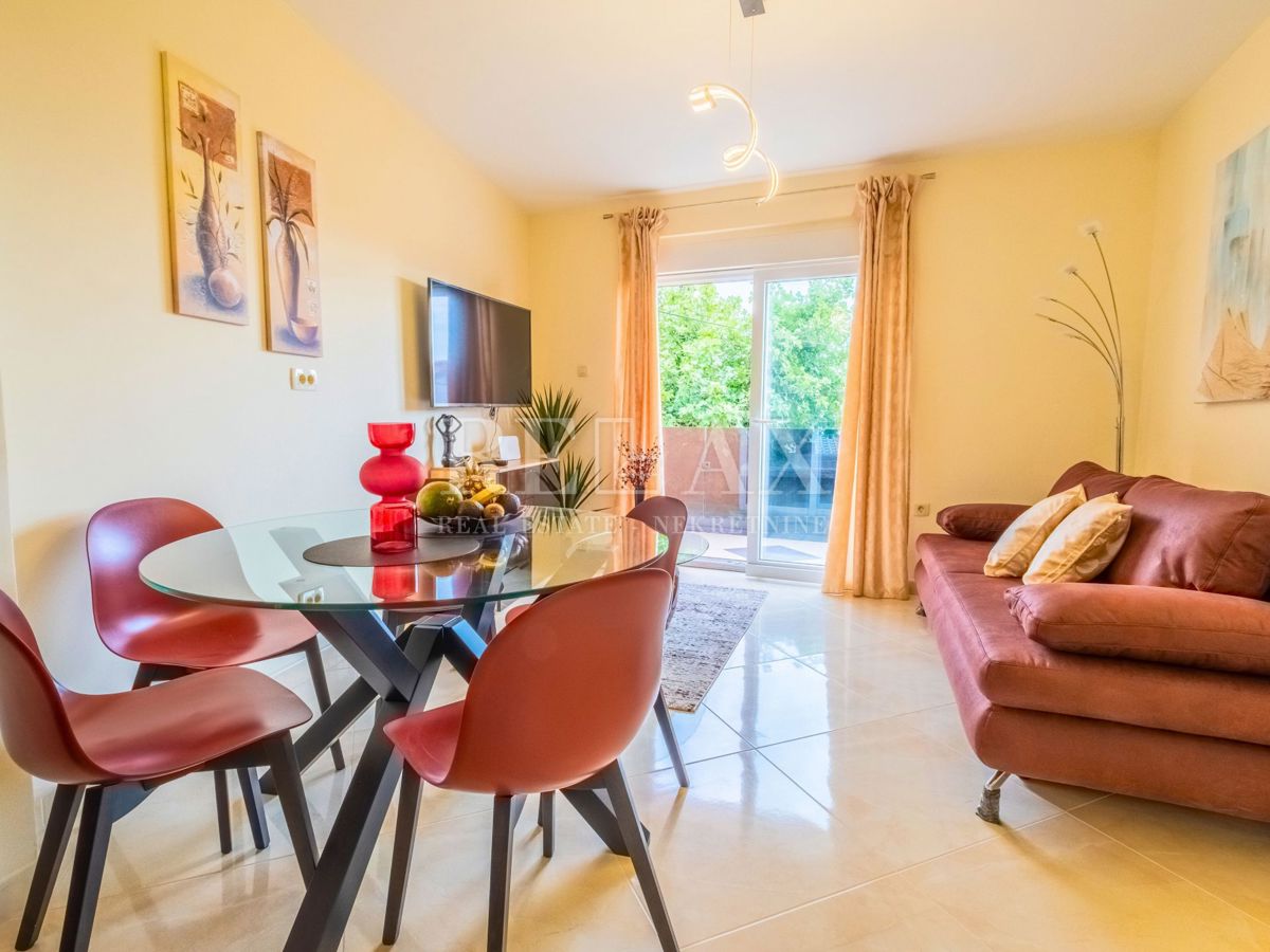 Novi Vinodolski - casa con 3 unità abitative