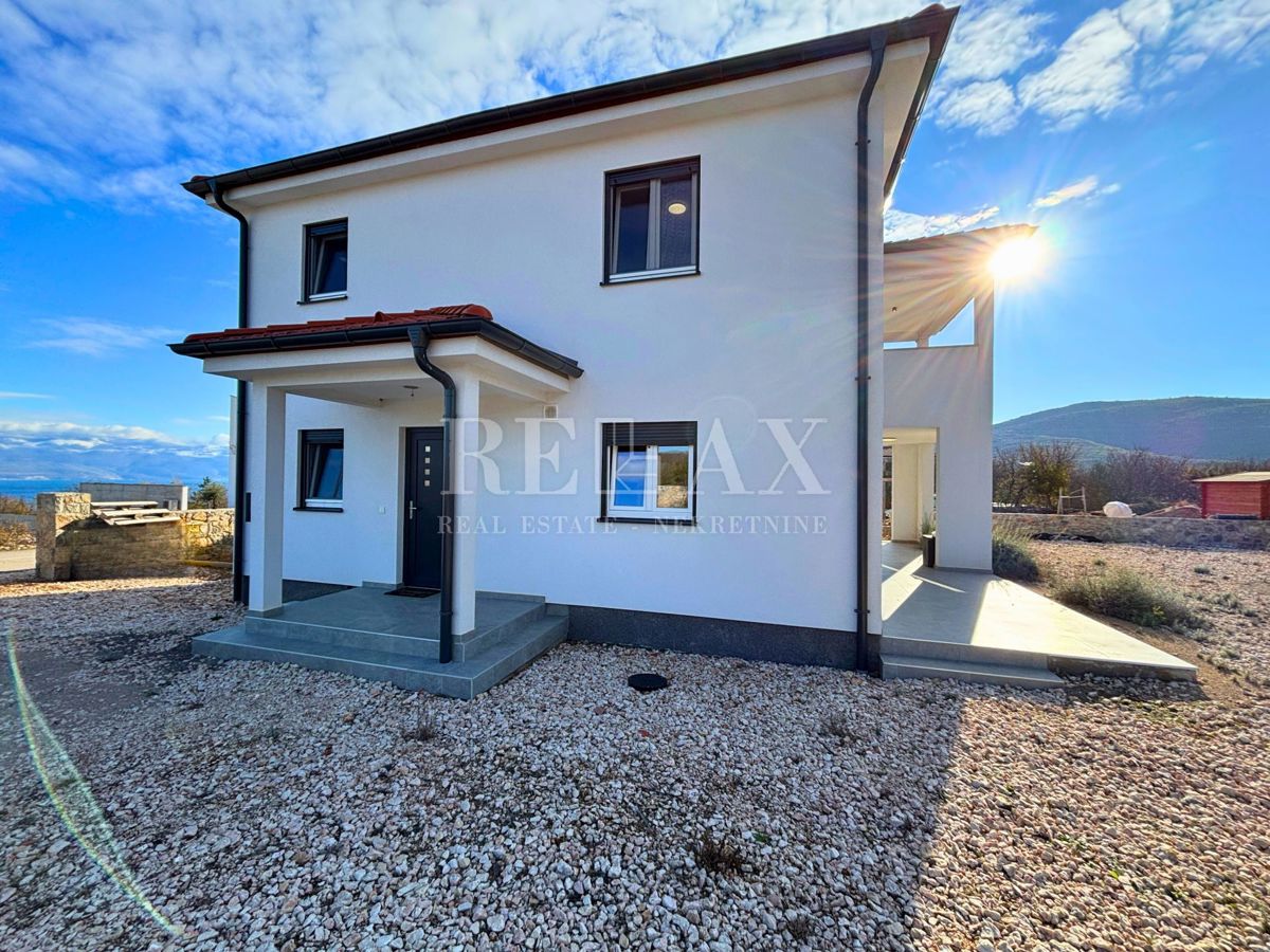 Isola di Krk, Vrbnik - casa indipendente con ampio giardino