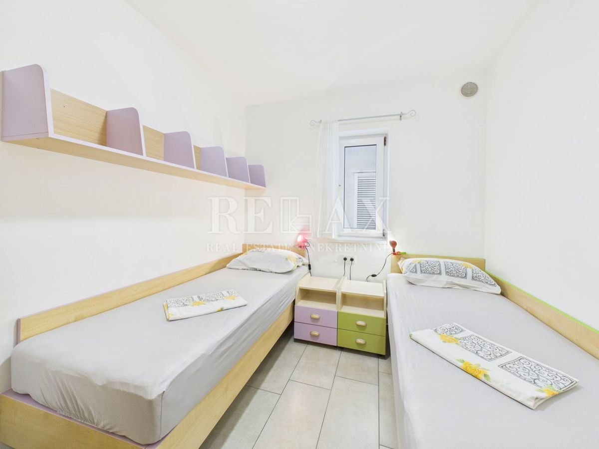 Senj - appartamento in seconda fila al mare