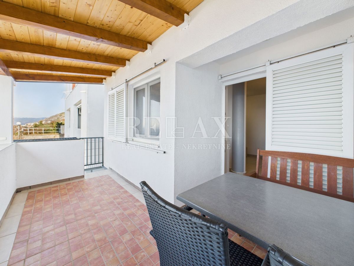 Senj - appartamento in seconda fila al mare