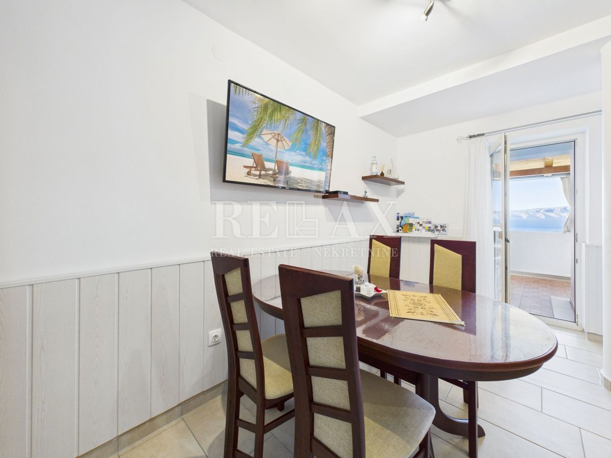 Senj - appartamento in seconda fila al mare