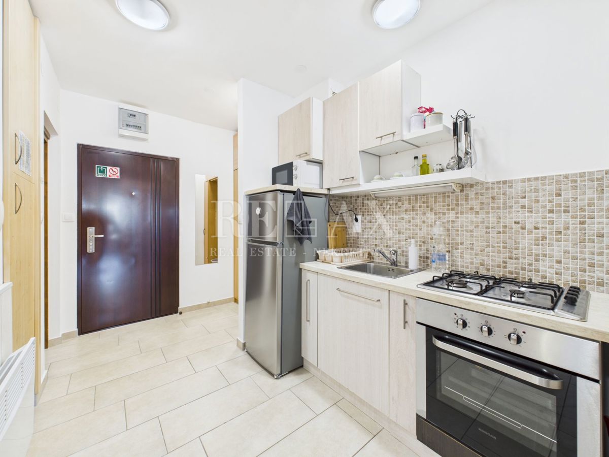 Senj - appartamento in seconda fila al mare