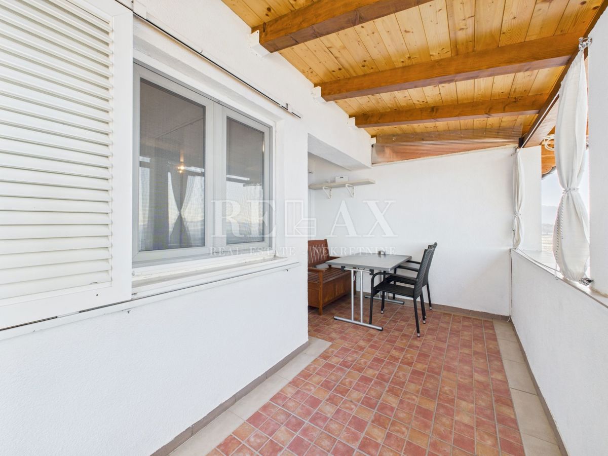 Senj - appartamento in seconda fila al mare