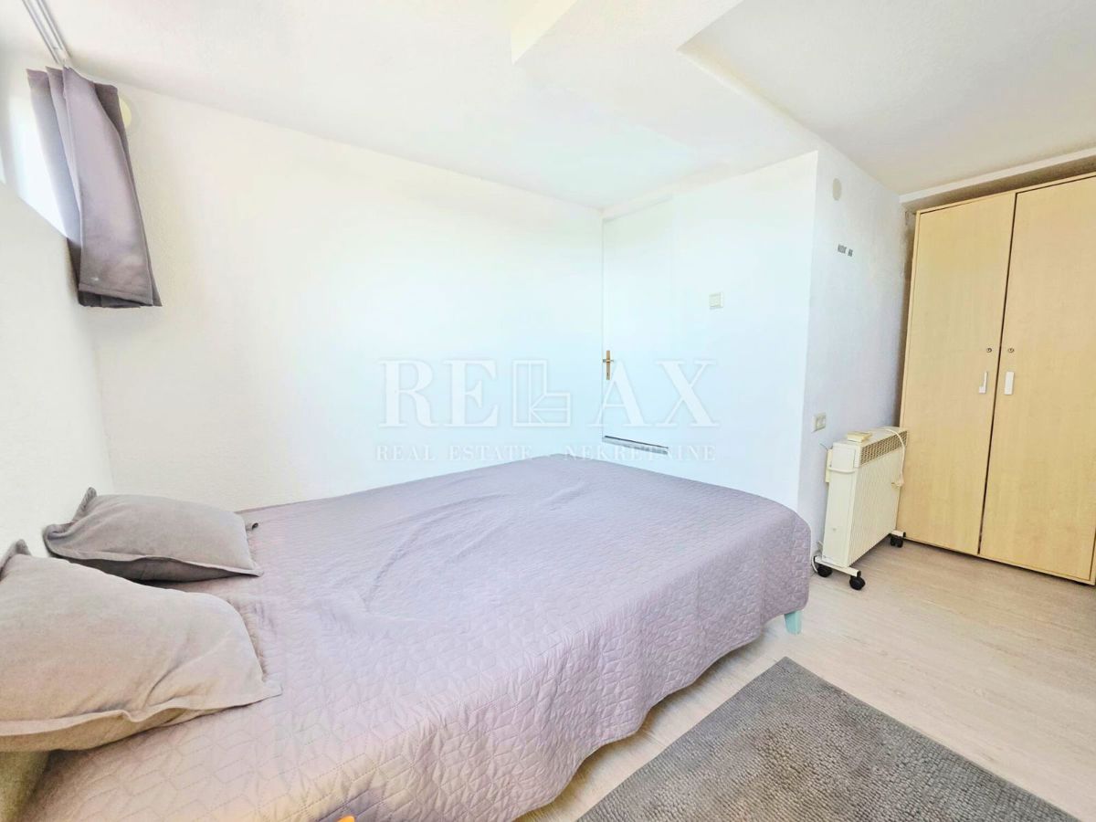 Crikvenica - casa con 2 appartamenti, a 180 m dalla spiaggia