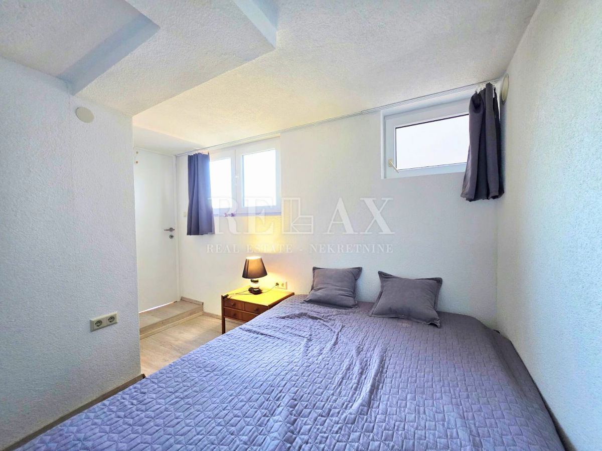 Crikvenica - casa con 2 appartamenti, a 180 m dalla spiaggia