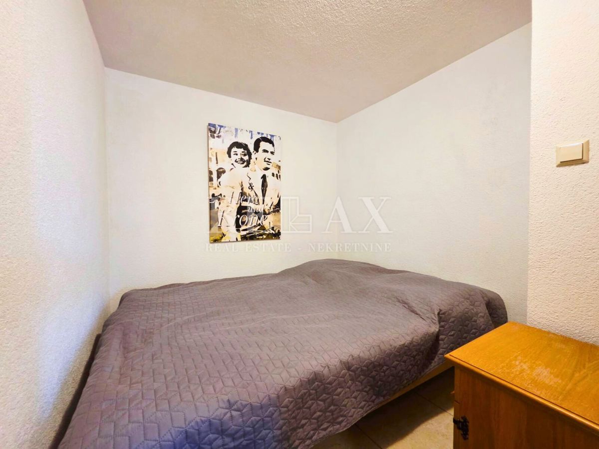 Crikvenica - casa con 2 appartamenti, a 180 m dalla spiaggia