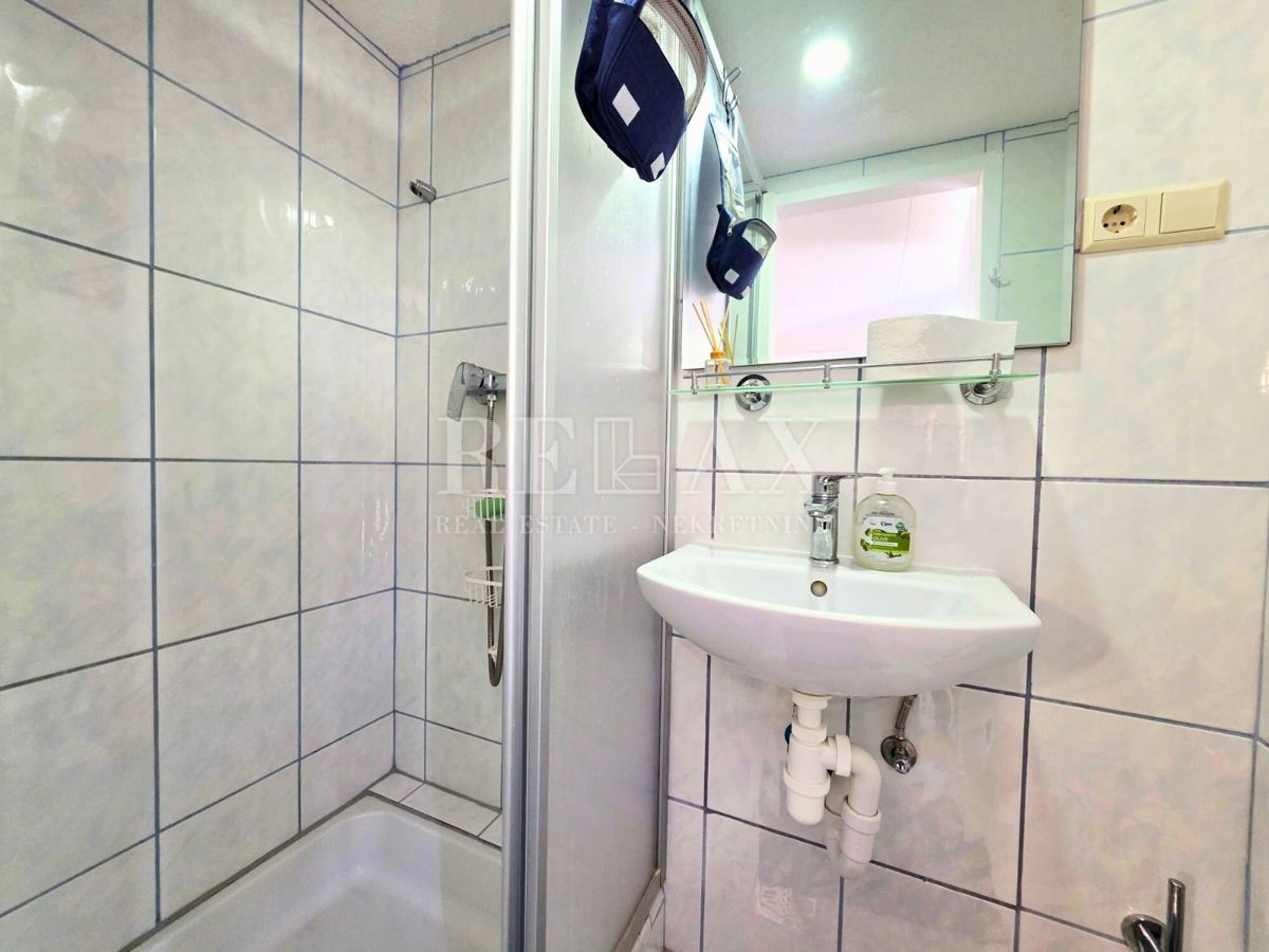 Crikvenica - casa con 2 appartamenti, a 180 m dalla spiaggia