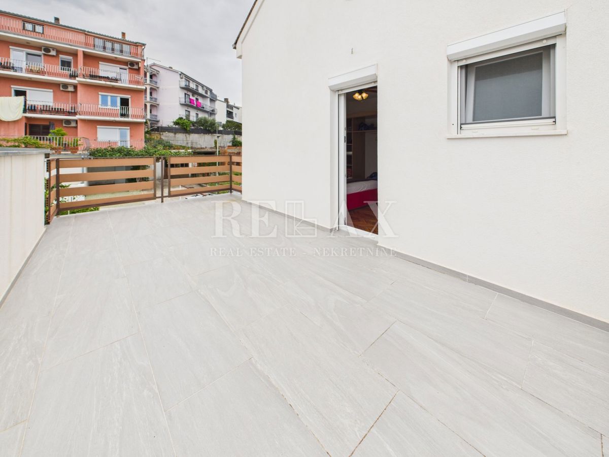 Crikvenica - appartamento con tre camere da letto e garage