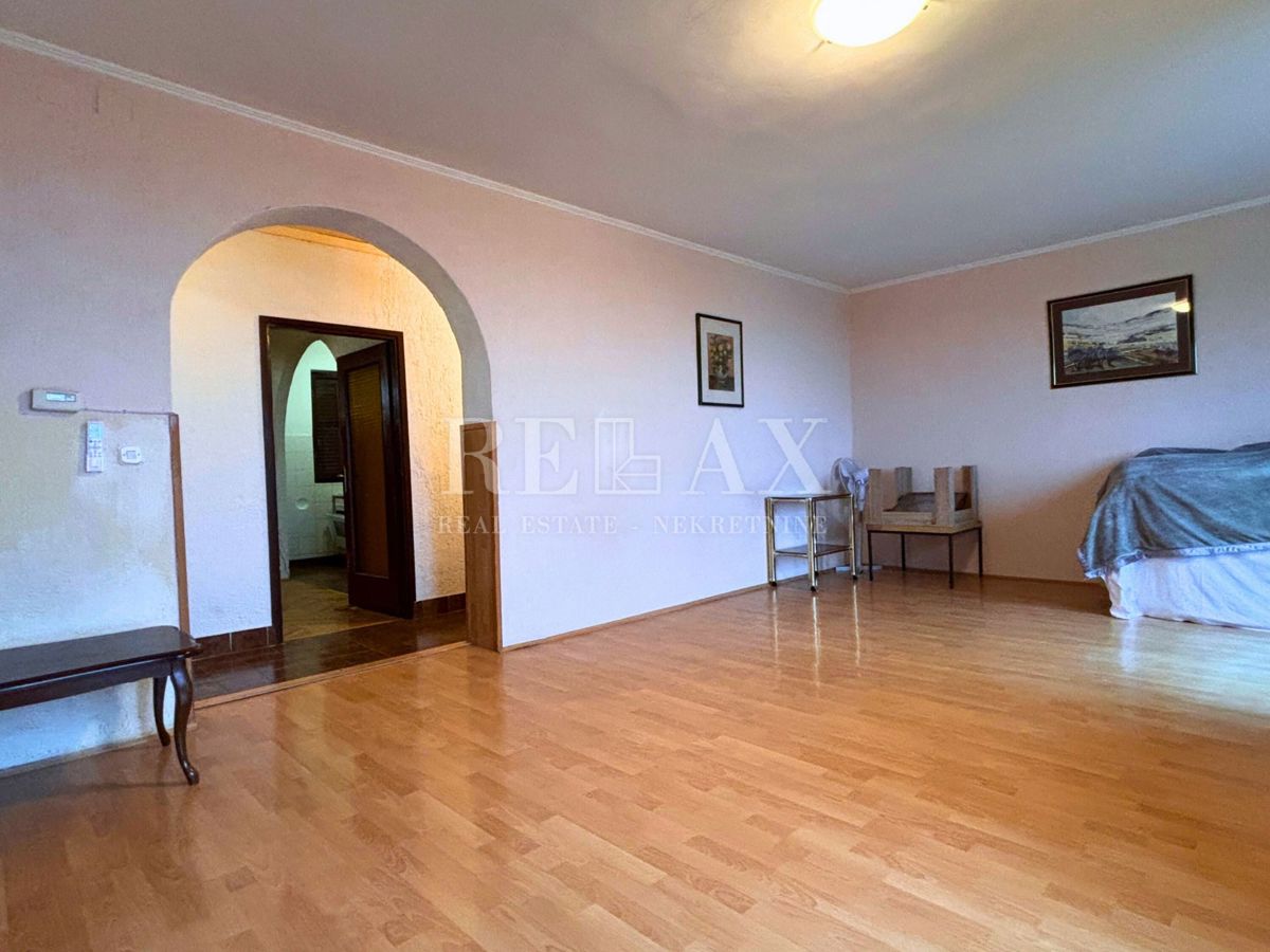 Kastav - spazioso appartamento con due camere da letto