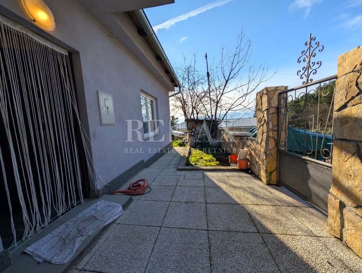 Rijeka, Mihaćeva draga - casa con giardino