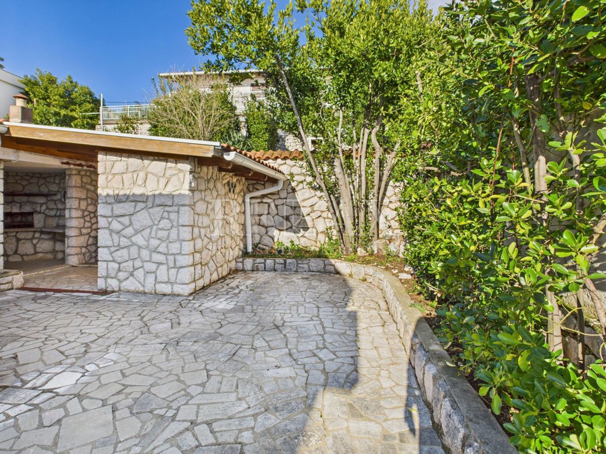 Novi Vinodolski - casa in seconda fila al mare