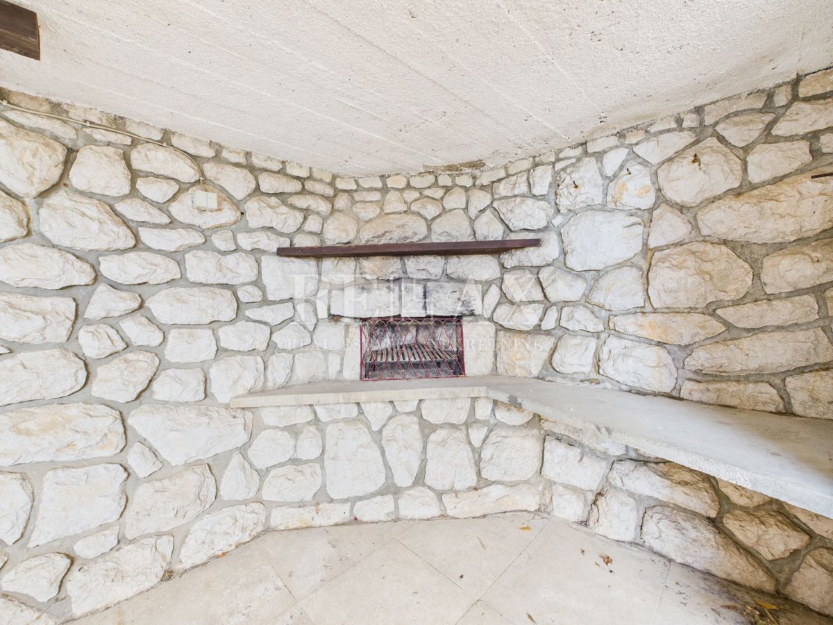 Novi Vinodolski - casa in seconda fila al mare