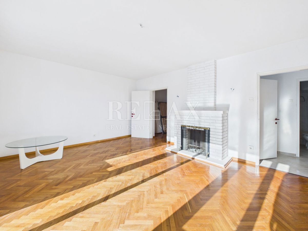 Novi Vinodolski - casa in seconda fila al mare