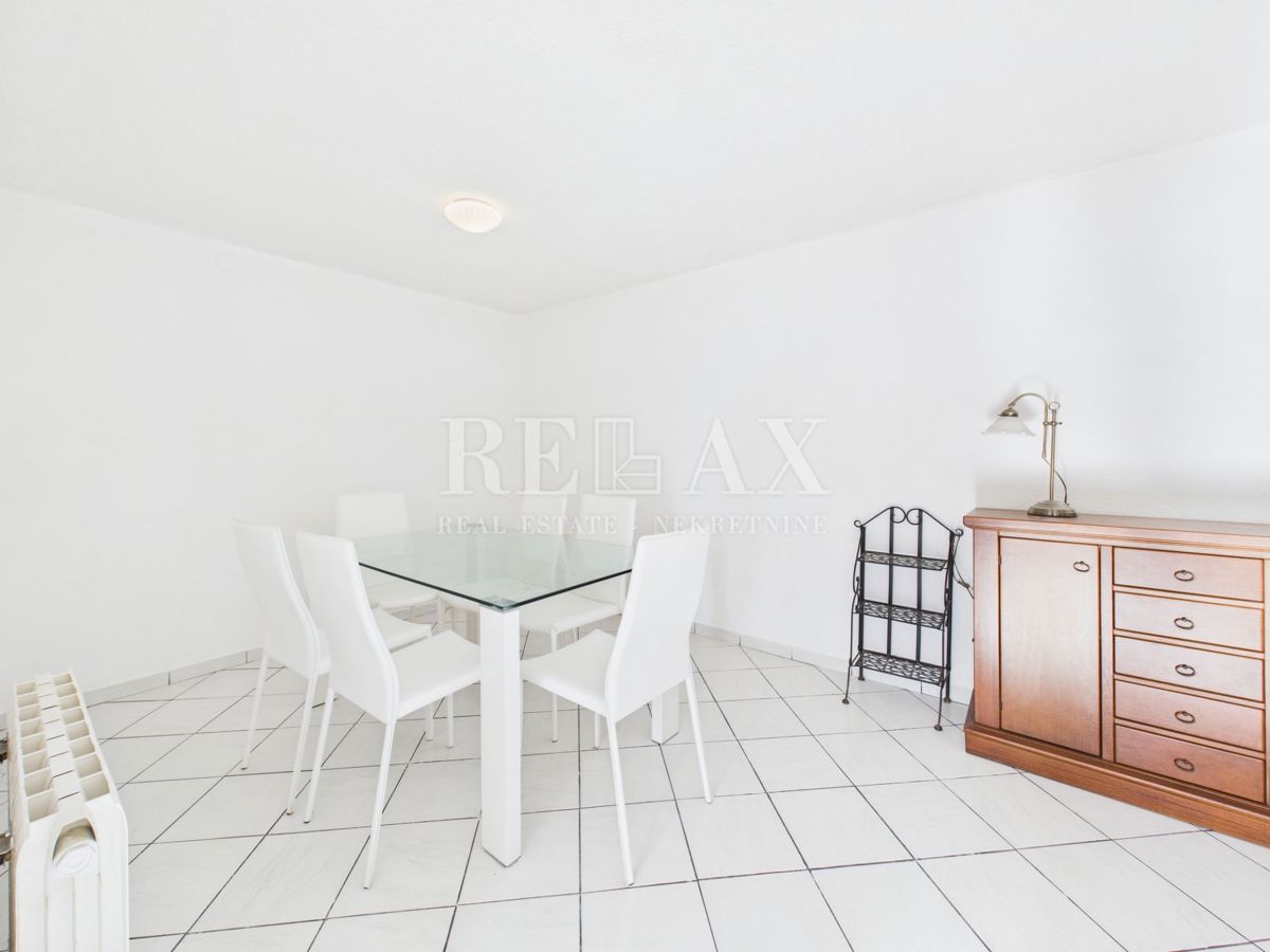 Novi Vinodolski - casa in seconda fila al mare