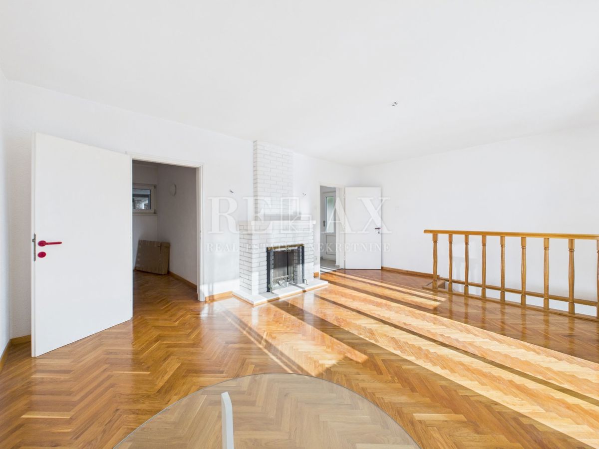 Novi Vinodolski - casa in seconda fila al mare