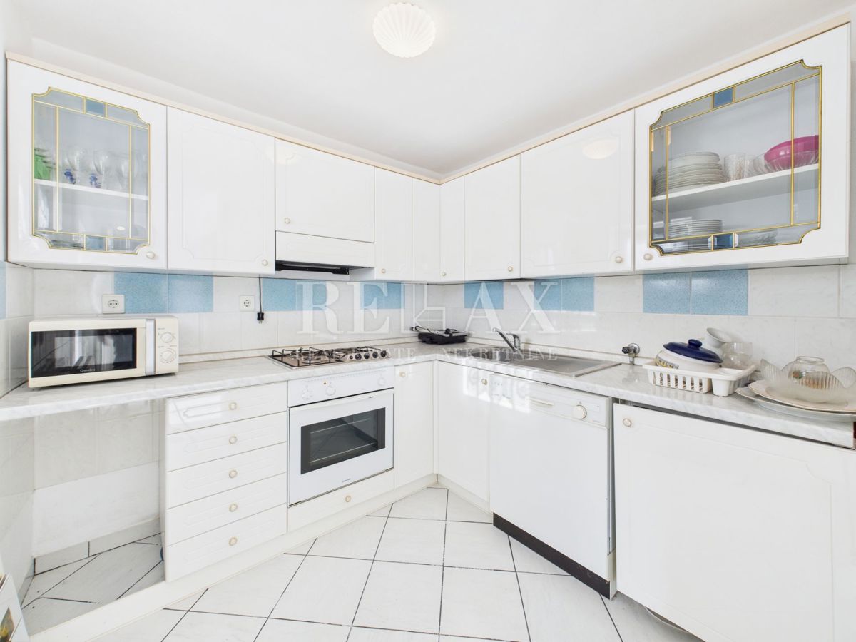 Novi Vinodolski - casa in seconda fila al mare