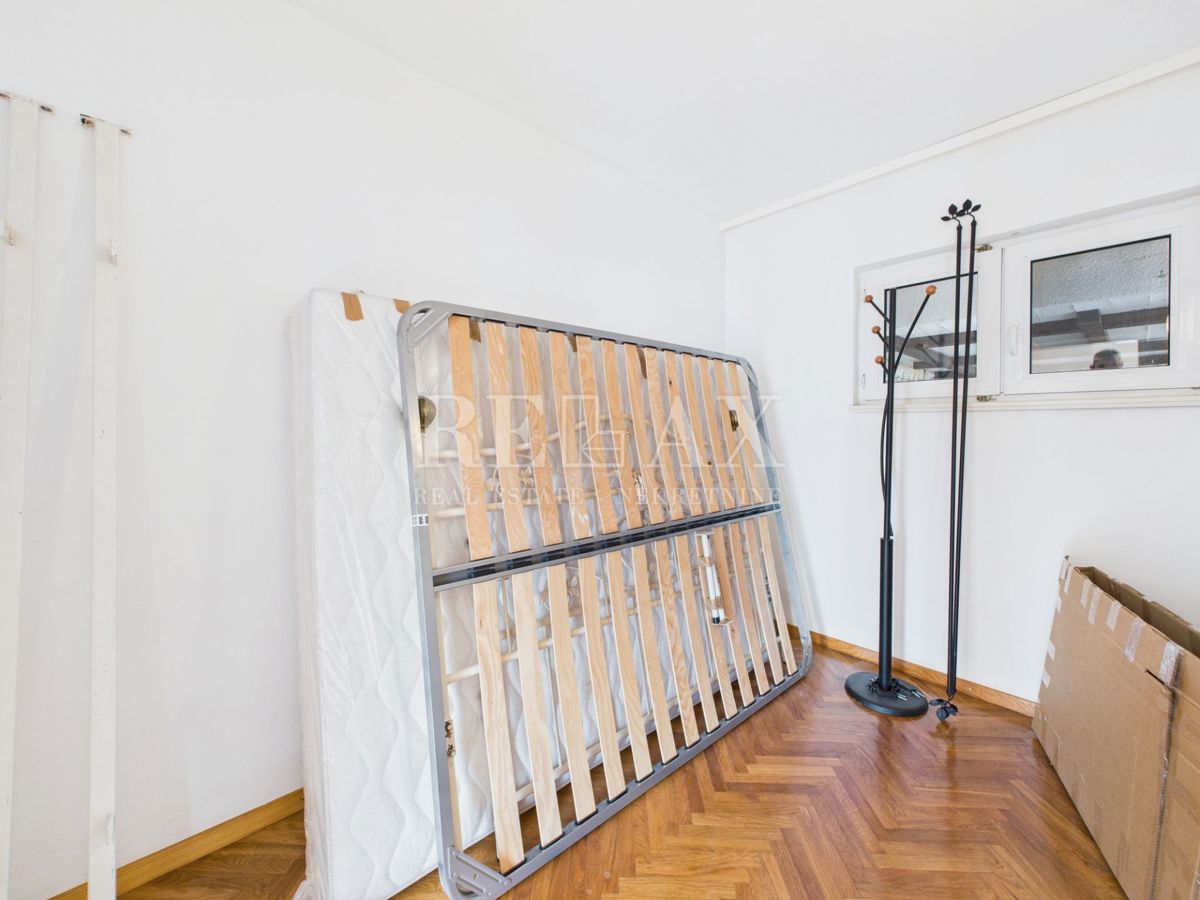 Novi Vinodolski - casa in seconda fila al mare