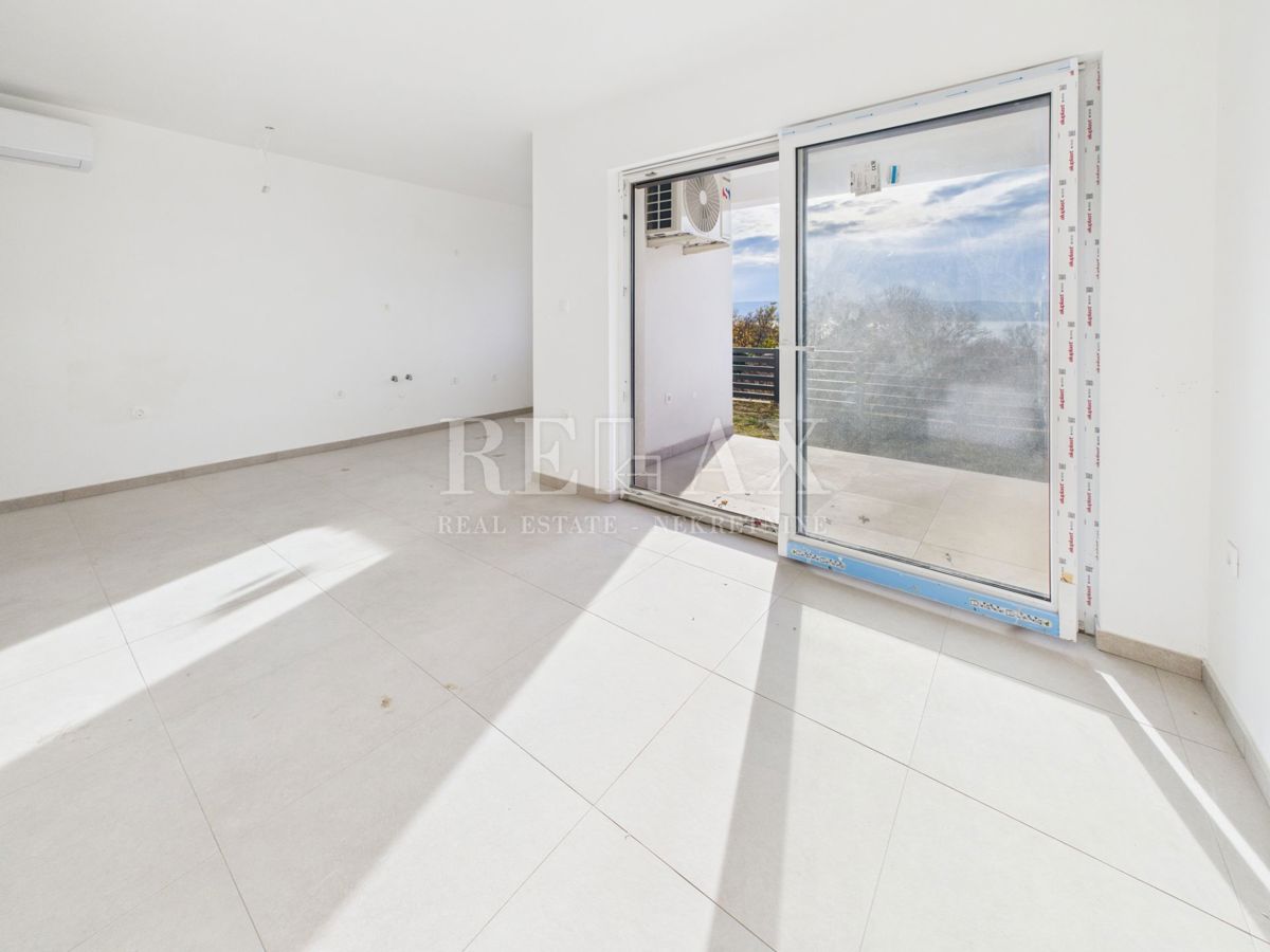 Povile - appartamento in edificio nuovo, parcheggio, giardino