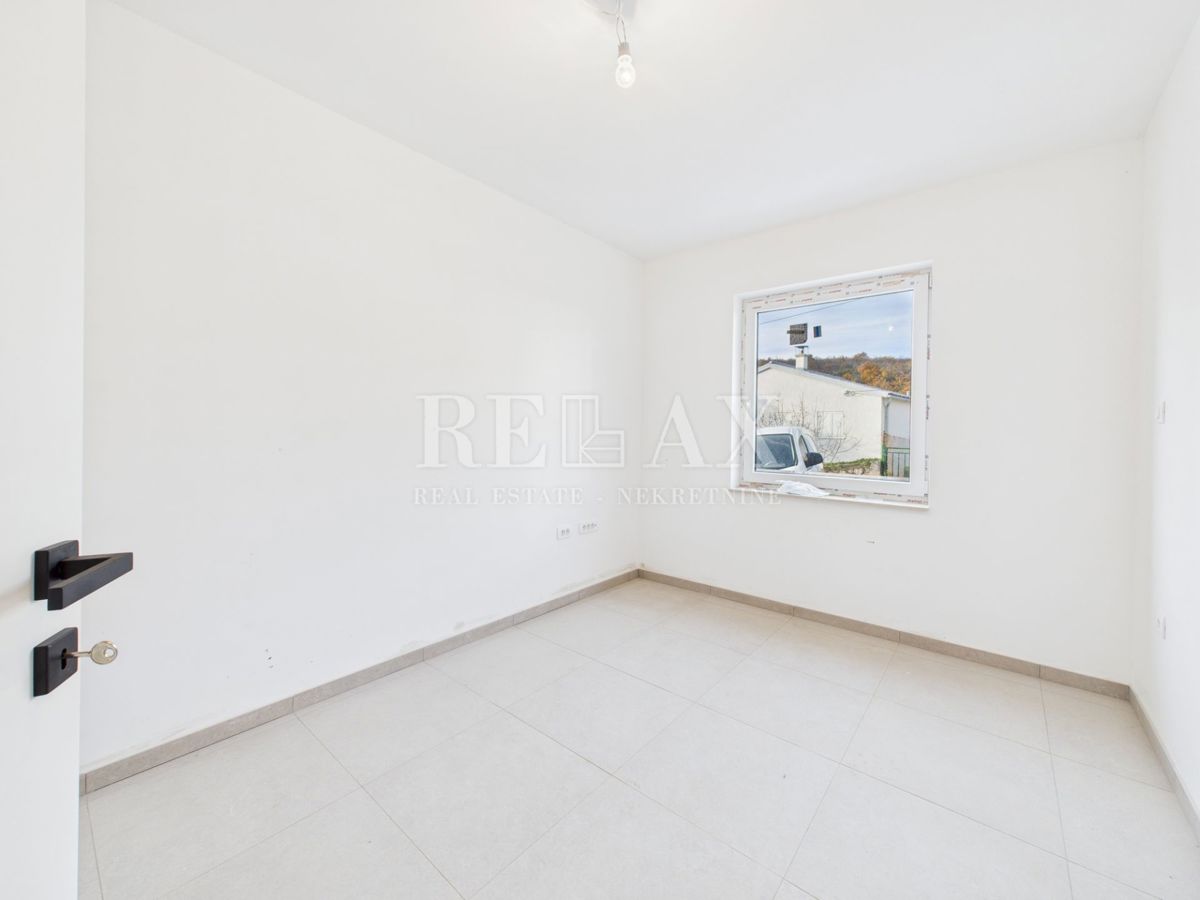 Povile - appartamento in edificio nuovo, parcheggio, giardino