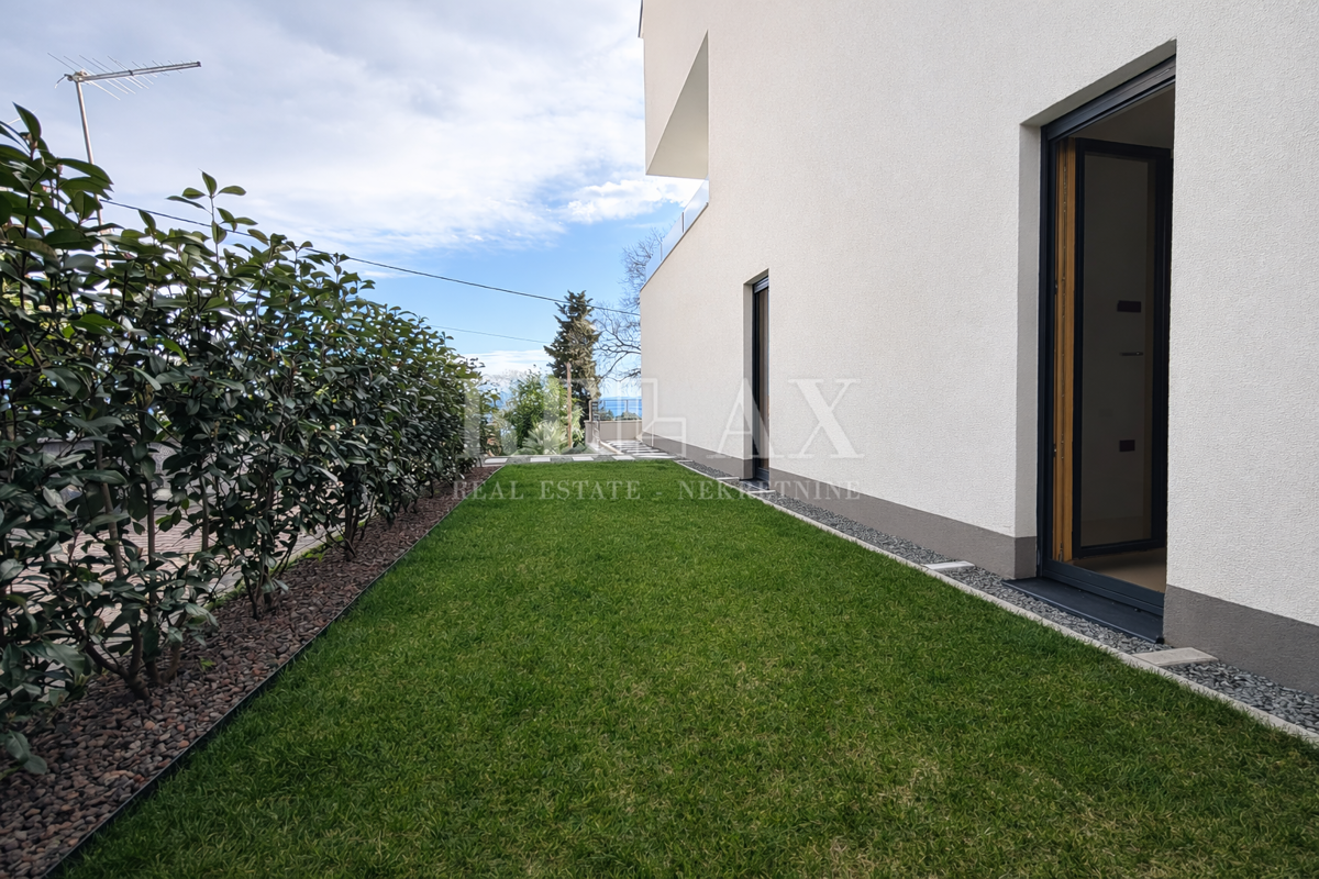 Rijeka, Kantrida - appartamento di lusso con giardino