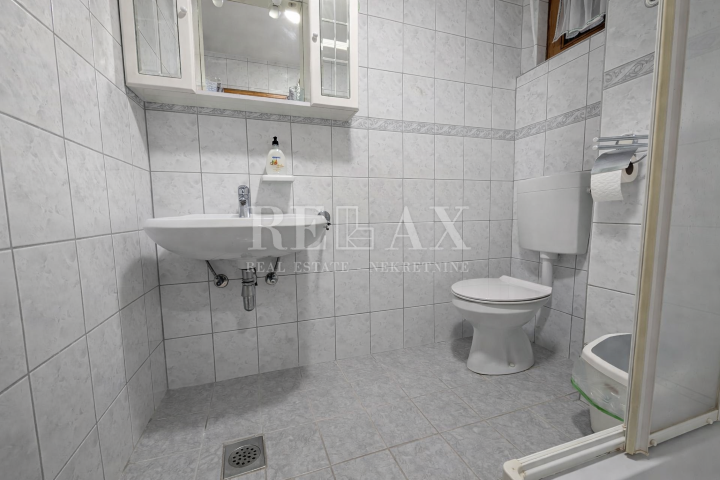 Jablanac - casa nel centro storico a 30 m dal mare