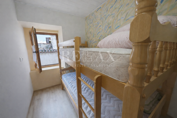 Jablanac - casa nel centro storico a 30 m dal mare