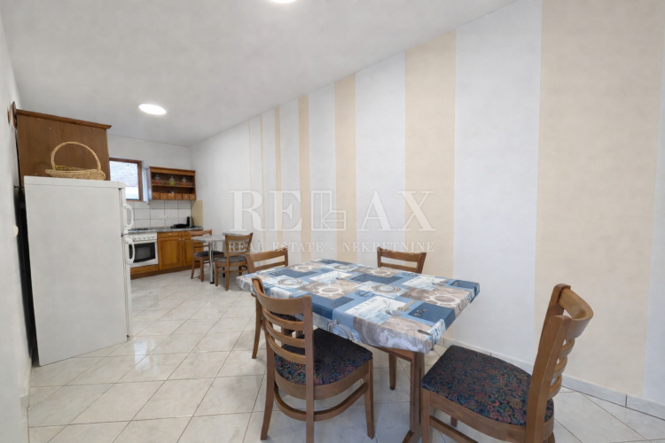 Jablanac - casa nel centro storico a 30 m dal mare