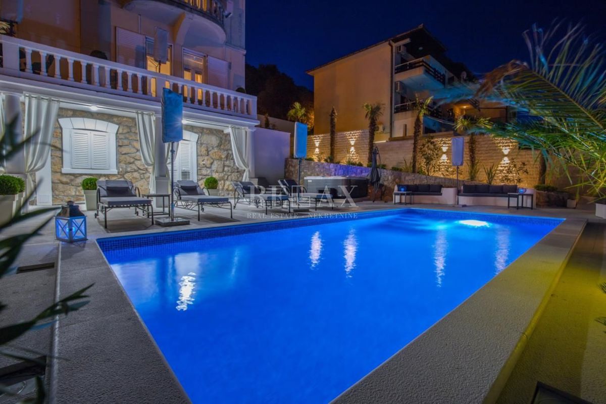 CRIKVENICA - Villa unica in una posizione attraente a 30 metri dal mare